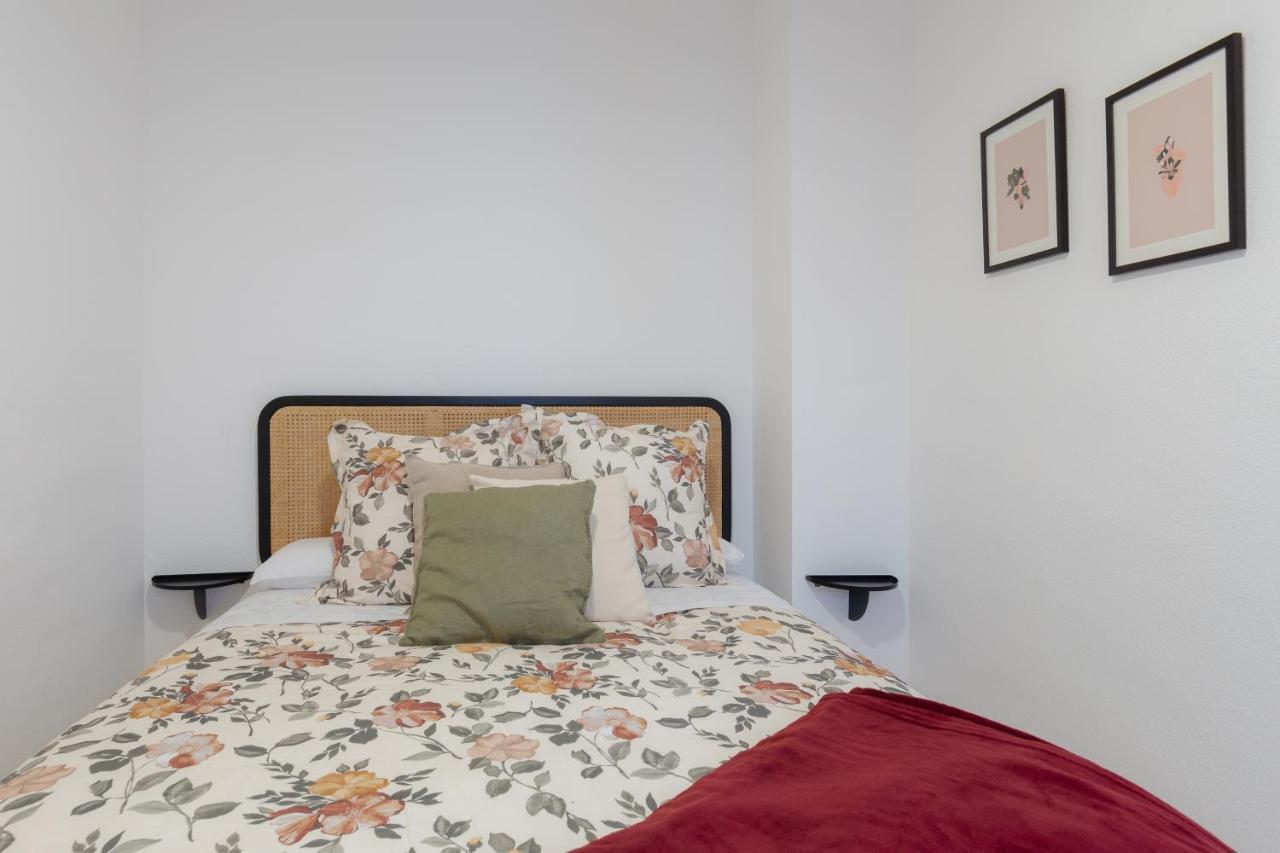 Bright Apartment With Patio And Balconies In The Center Málaga Eksteriør billede